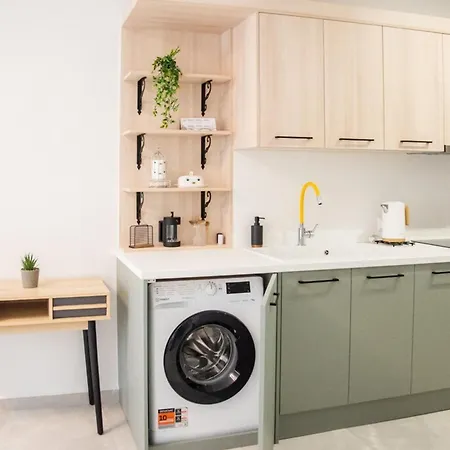 Minimal Chic Retreat 아파트 하니아