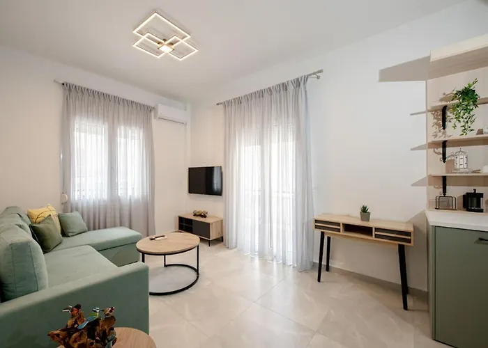 Minimal Chic Retreat 하니아