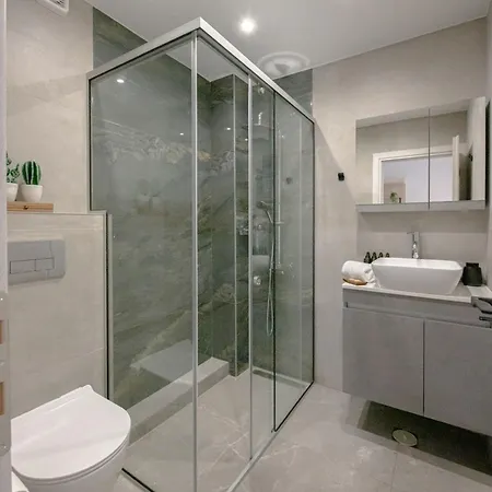 Minimal Chic Retreat דירה