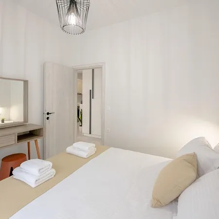 Minimal Chic Retreat * חאניה