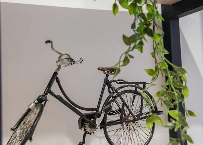 Apartment Minimal Chic Retreat